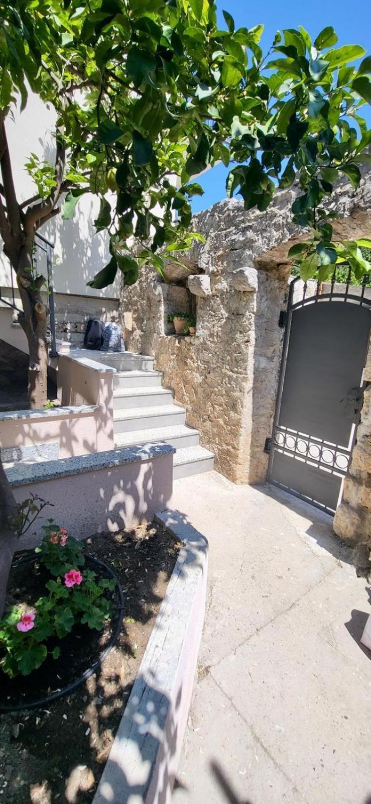 Riva Suite 2 Komiža Εξωτερικό φωτογραφία